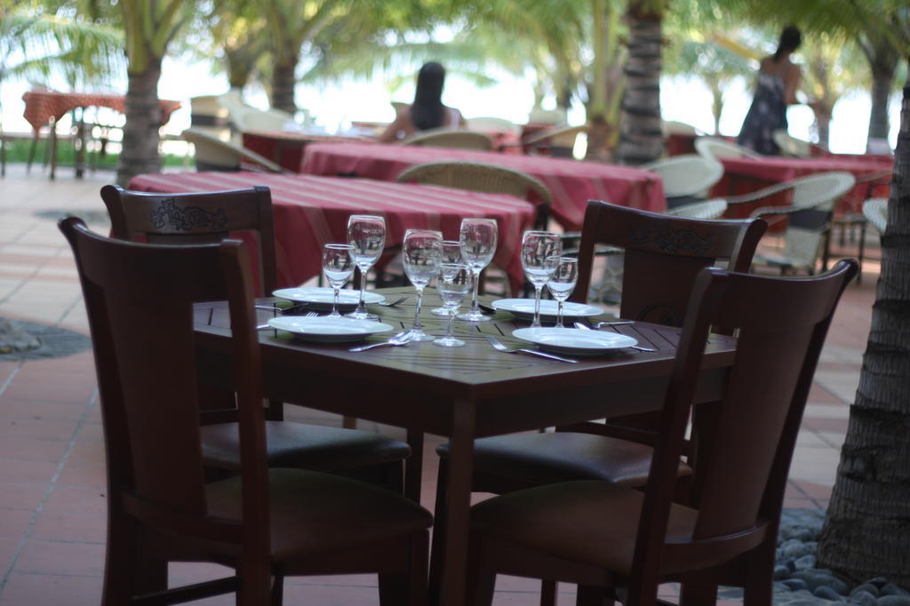 Gold Rooster Resort Phan Rang Exterior foto